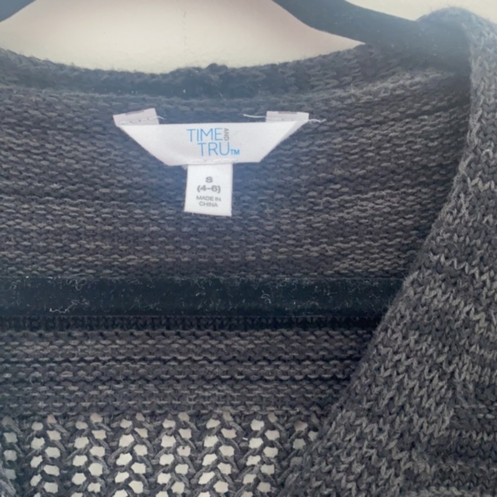 TIMEandTru women sweater size Small |166| - Picture 2 of 5